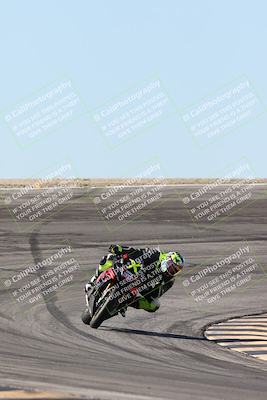 media/Jan-15-2026-Racers Edge (Thu) [[dfebeb70ab]]/3-B Group/Session 2 (Bowl Exit)/